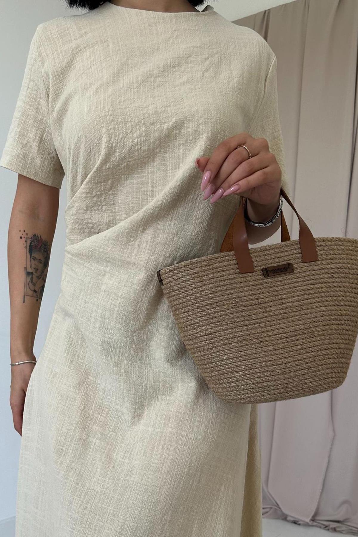 Abito plissettato alla moda