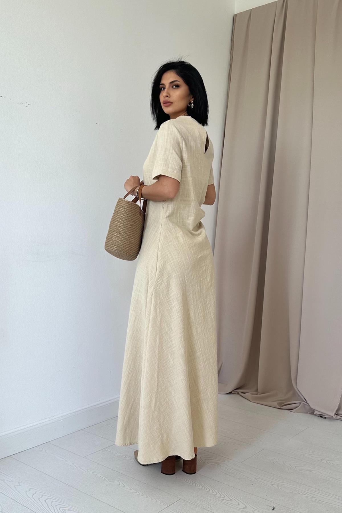 Abito plissettato alla moda