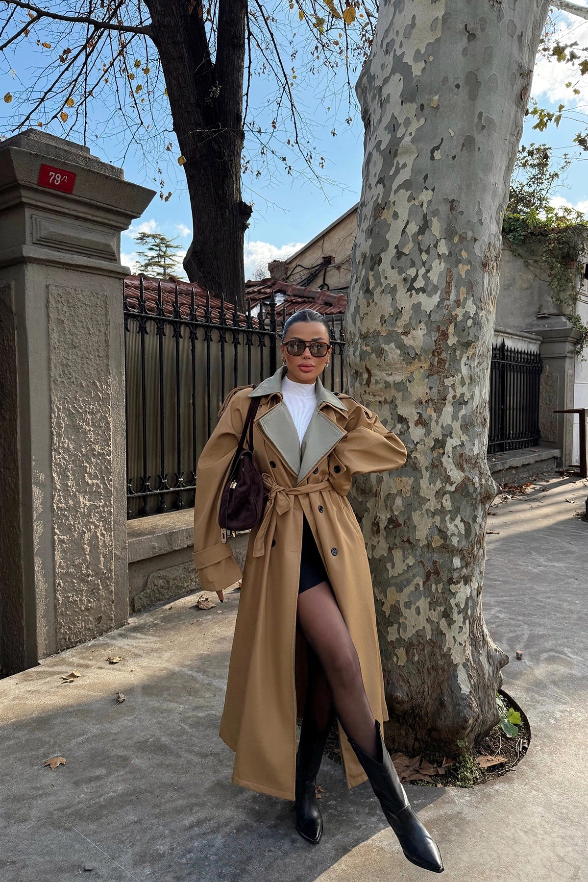 Cappotto Maxi Trench con Colletto Bicolore - Marrone