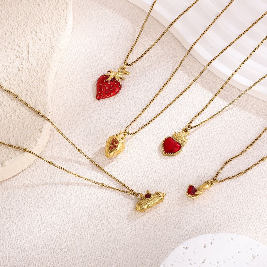 Lančić Luxe Golden Strawberry