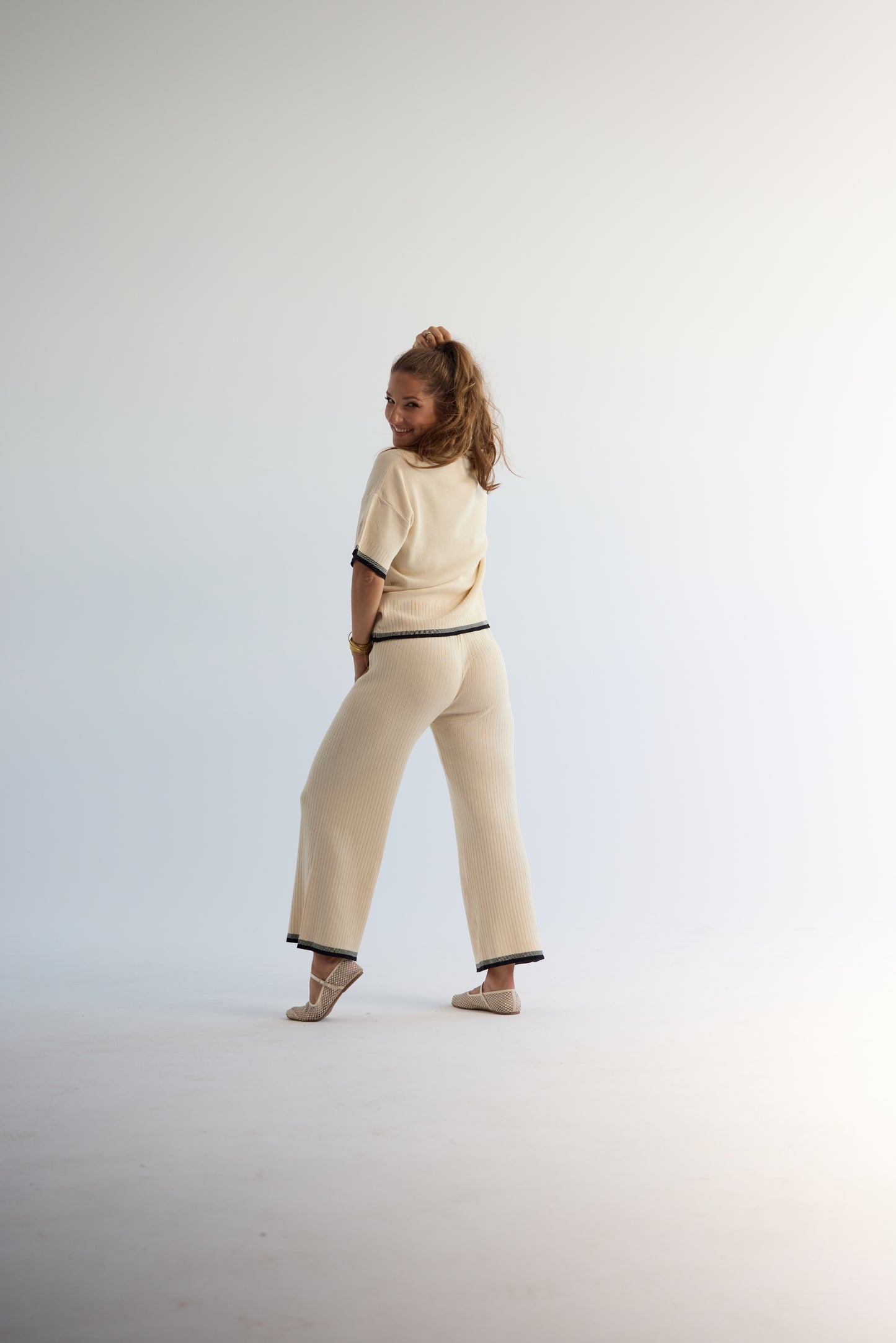 Trenirka Style Short Beige