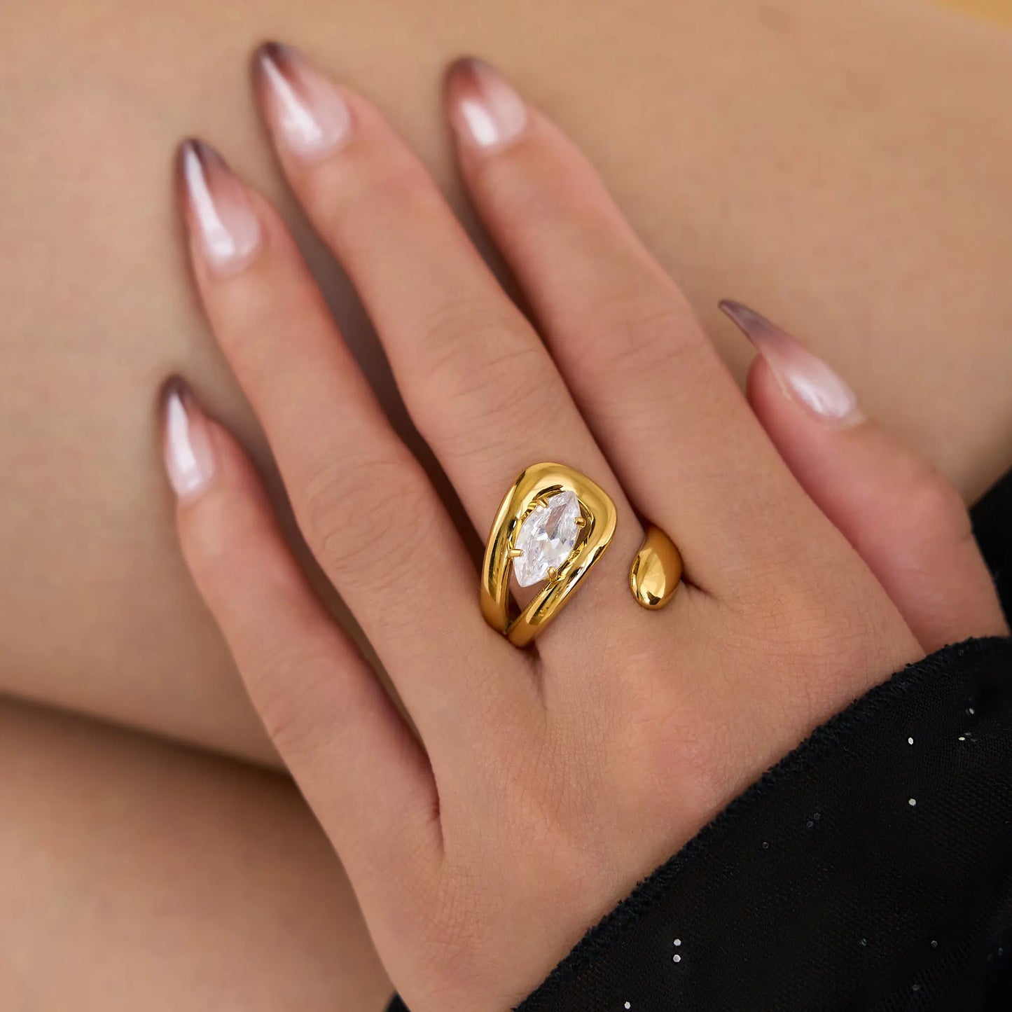 Prsten Luxe Modern Teardrop