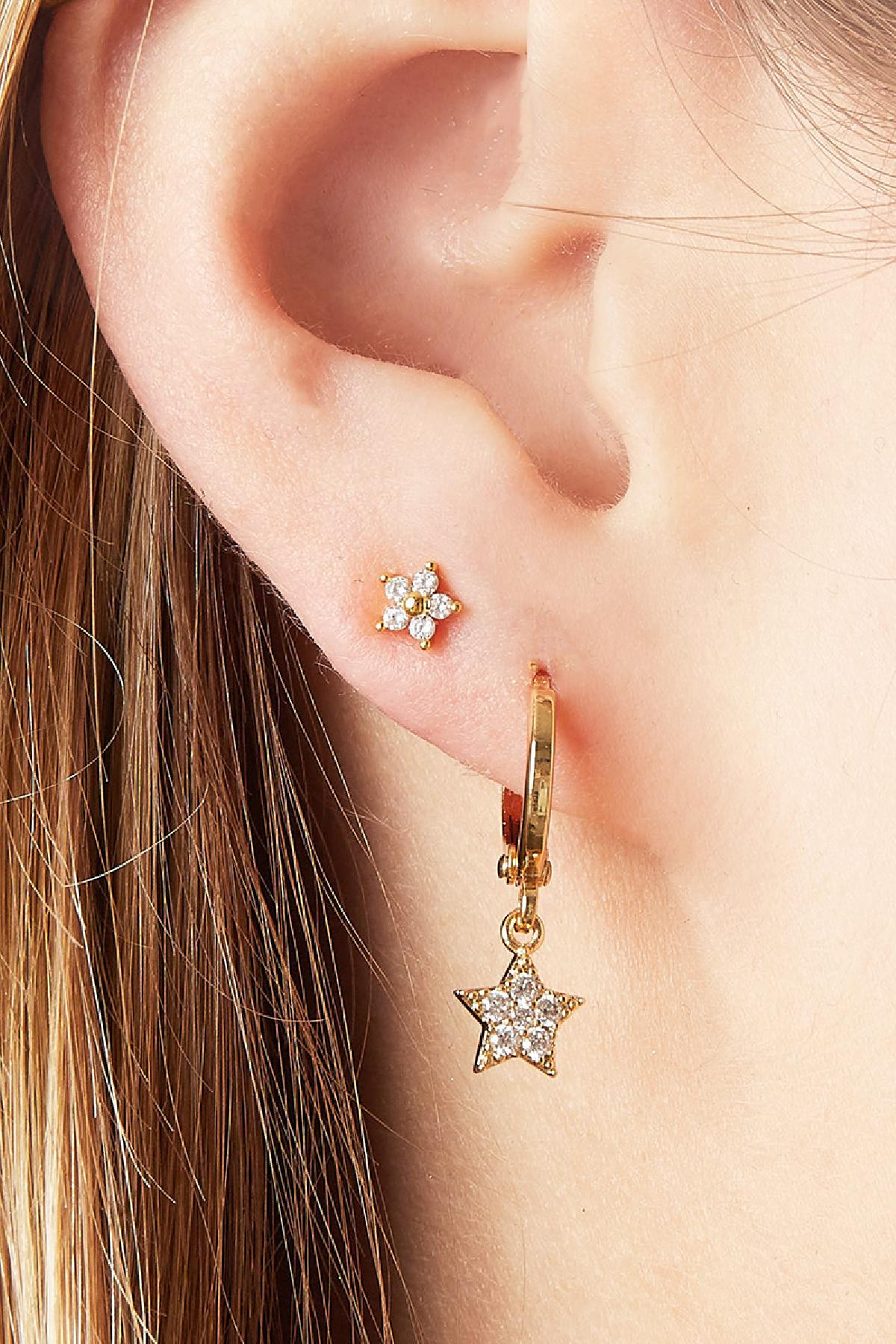 Piercing Tiny Flower Gold