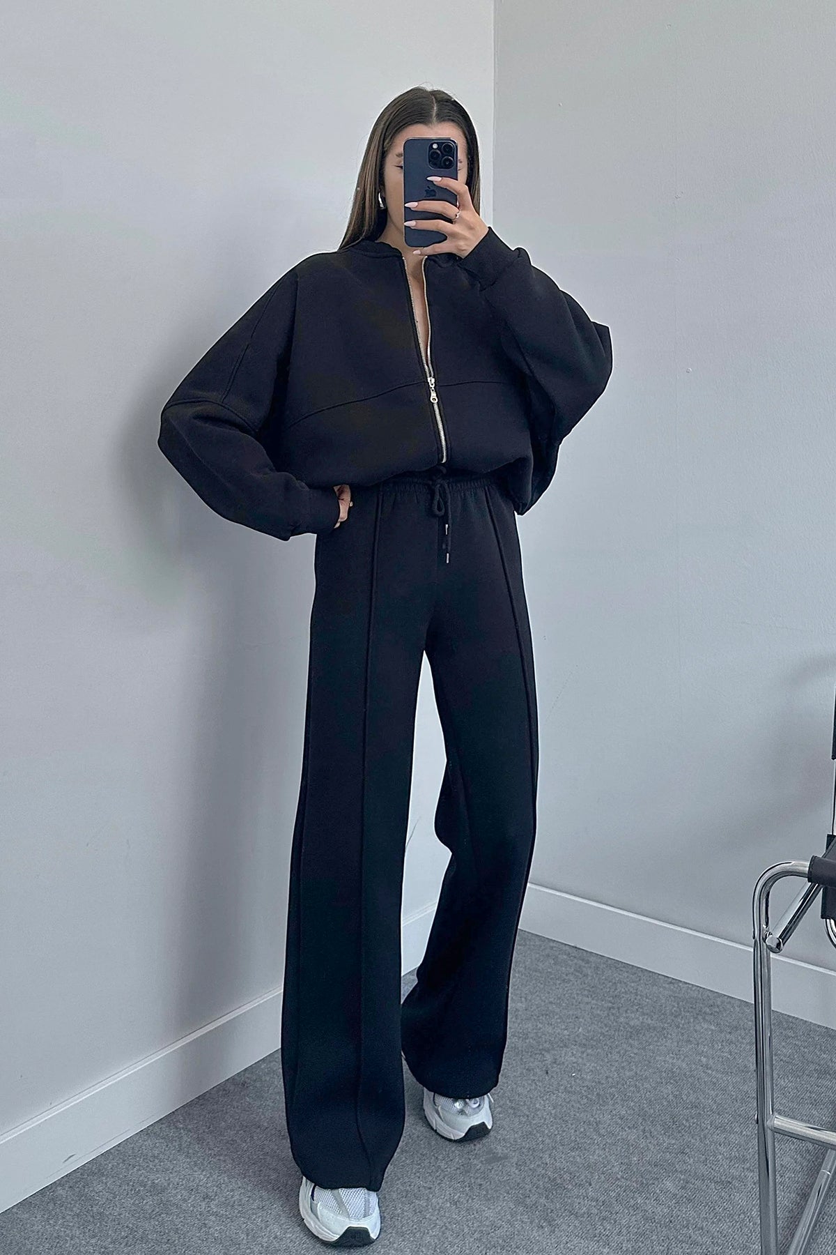 Raised Three Thread Tracksuit - Black