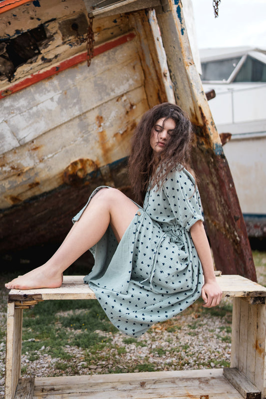 Summer Loose - green/black hearts